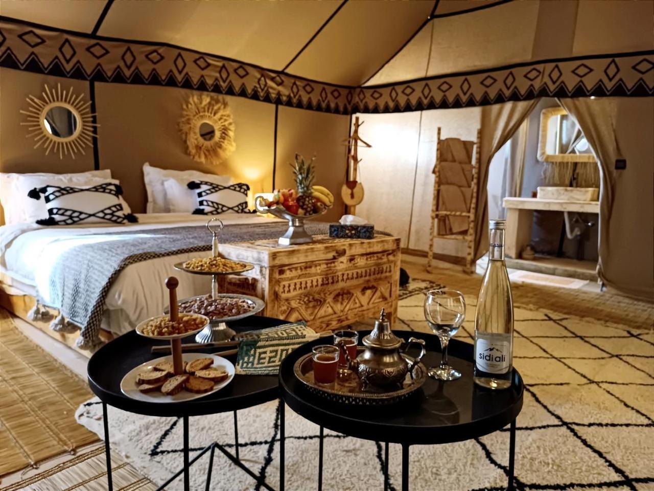 Merzouga Traditional Luxury Camp Bagian luar foto